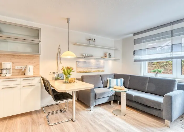 Strandfliederhaus * 노르데메이